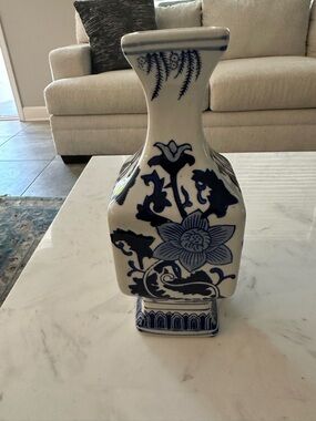 Chinoiserie Blue White porcelain fluted vase NWT